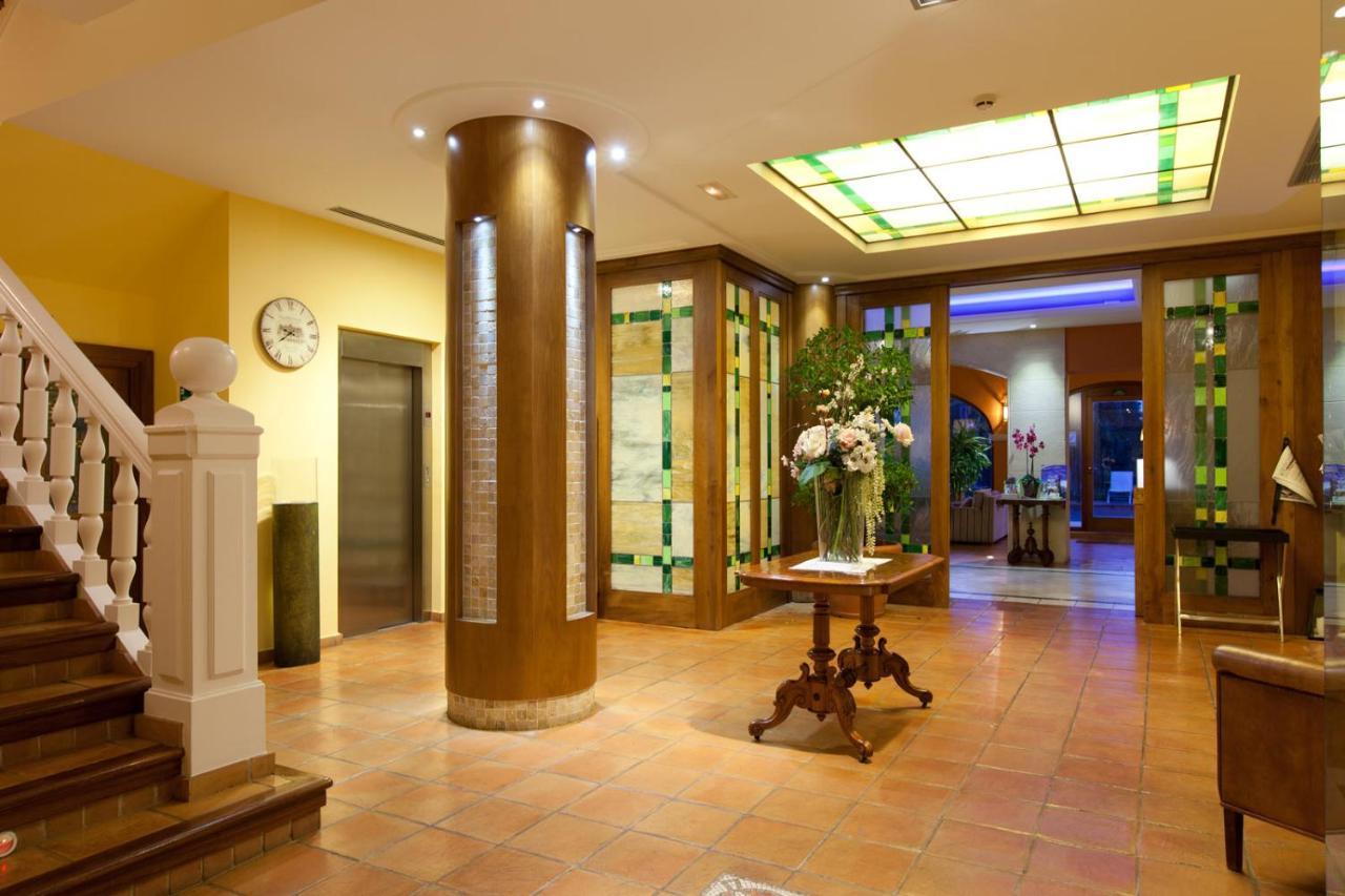 Hotel Mr Les Rotes Denia Exterior photo