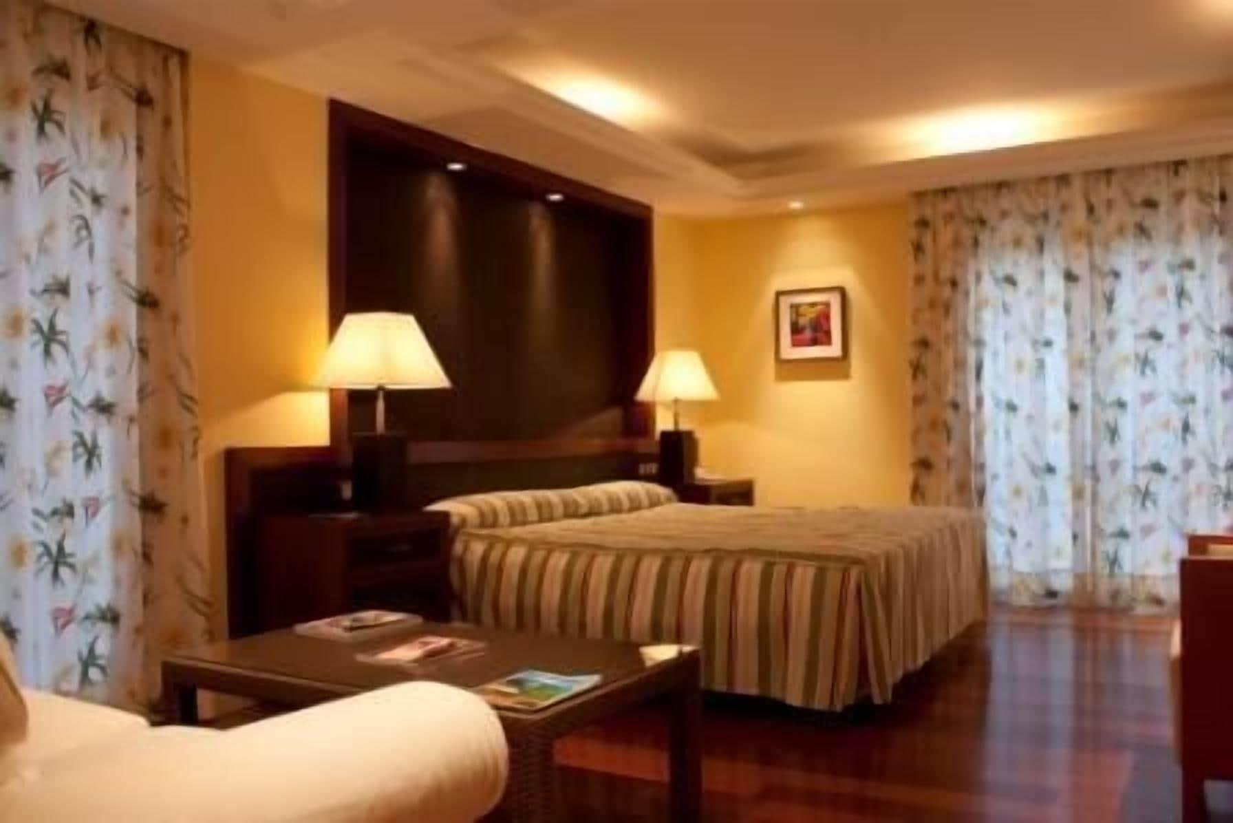 Hotel Mr Les Rotes Denia Exterior photo