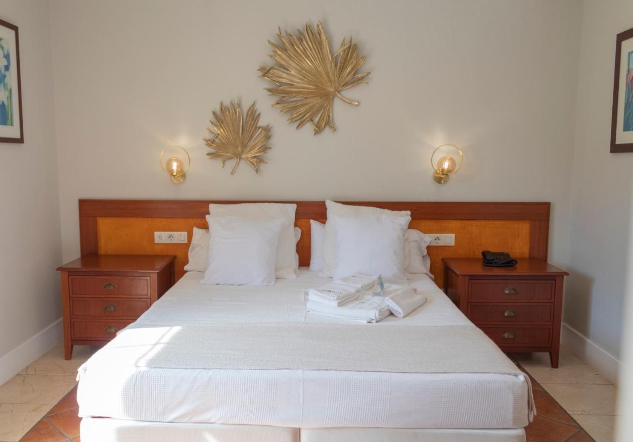 Hotel Mr Les Rotes Denia Exterior photo